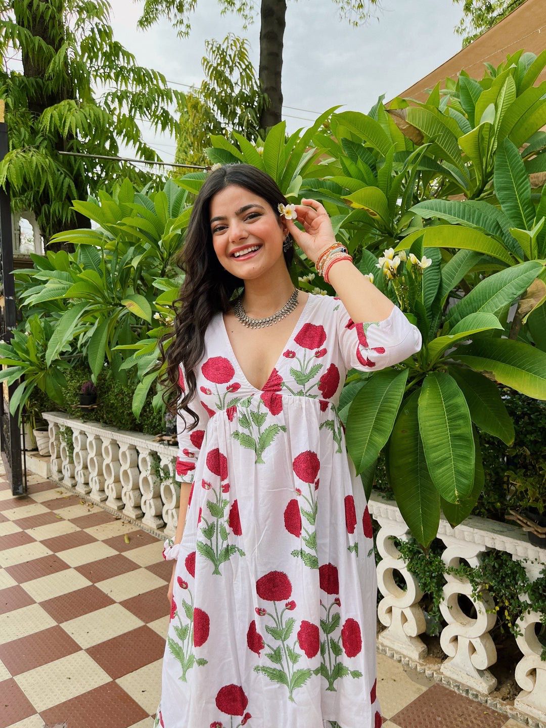 GOPIKA-White & Red flower Digital Print Gown